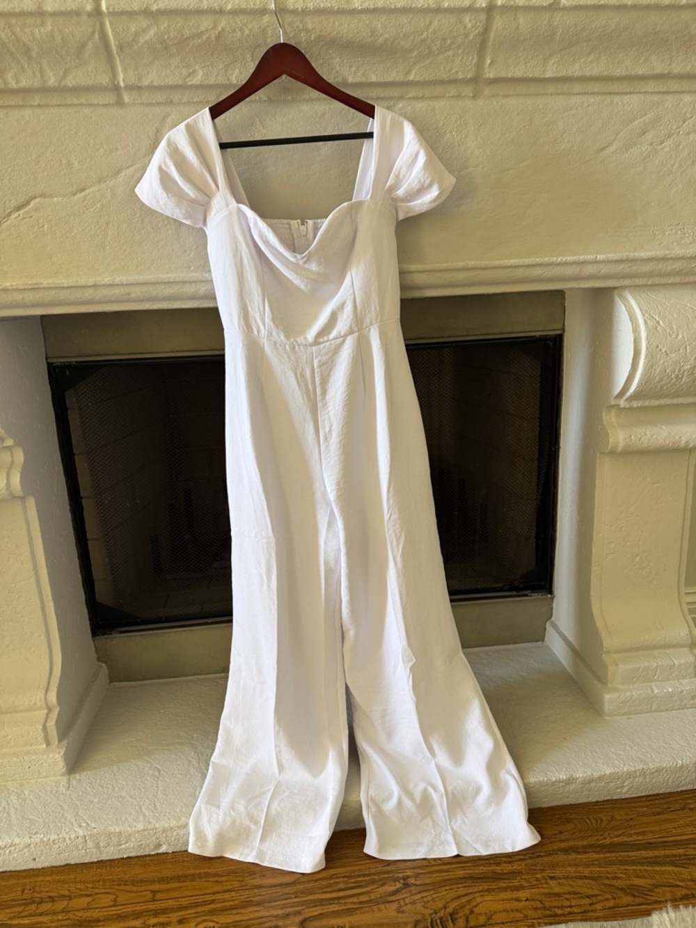 Abercrombie & Fitch White Wide-Leg Jumpsuit with Sweetheart Neckline